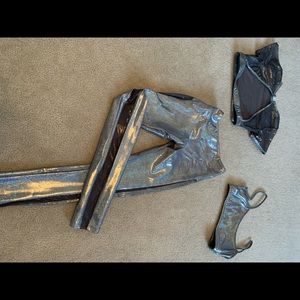 Ingenue Iridescent silver performance set